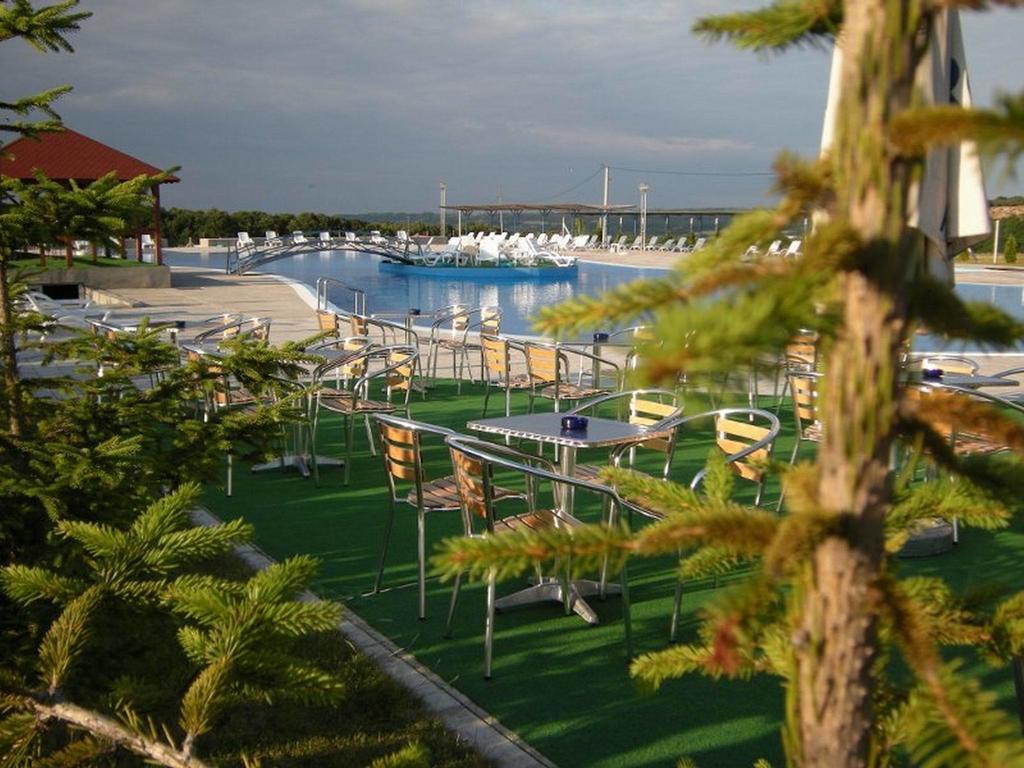 Bazeni Baikal Hotel Topola Exterior foto