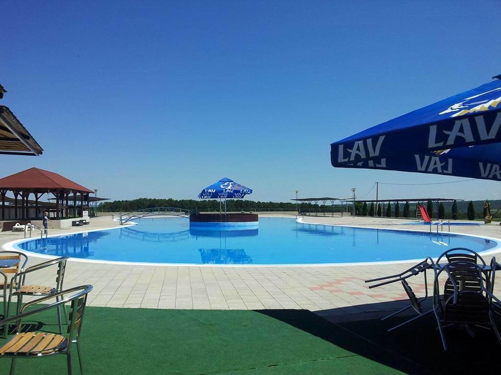 Bazeni Baikal Hotel Topola Exterior foto